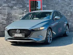Weiss Gebraucht 2022 Mazda 3 Homura-Line Limousine | 20.890 € (Fairer Preis)
