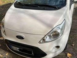 Weiß Gebraucht 2009 Ford Ka Titanium Limousine | 4.000 € (Teuer)