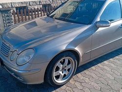 Gebraucht 2024 Mercedes E220 Kombi | 2.700 €