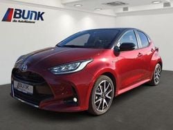 Rot Gebraucht 2021 Toyota Yaris Hybrid Style Limousine | 19.980 € (Fairer Preis)
