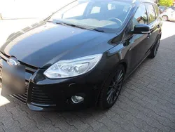 Schwarz Gebraucht 2012 Ford Focus Titanium Kombi | 9.950 € (Teuer)