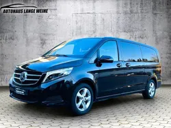 Obsidianschwarz metallic Gebraucht 2017 Mercedes V200 Avantgarde Van / Kleinbus | 38.000 € (Fairer Preis)