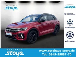 Kings red metallic schwarz Gebraucht 2024 VW T-Roc R-line SUV | 31.990 € (Teuer)