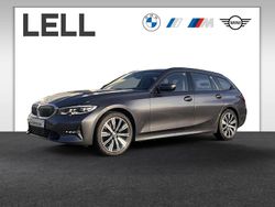 Grau Gebraucht 2022 BMW 320 Sport Line Kombi | 29.850 € (Fairer Preis)