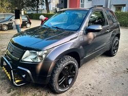 Braun Gebraucht 2010 Suzuki Grand Vitara SUV | 5.000 € (Guter Preis)