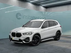 Weiß Gebraucht 2021 BMW X1 Sport Line SUV | 27.489 €