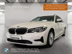Weiß Gebraucht 2022 BMW 320e Sport Line Kombi | 32.990 € (Etwas zu teuer)