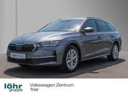 Graphitegrau metallic met. Gebraucht 2024 Skoda Octavia Selection Kombi | 31.980 € (Fairer Preis)