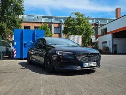 Blau Gebraucht 2017 Opel Insignia Business Limousine | 10.000 € (Etwas zu teuer)
