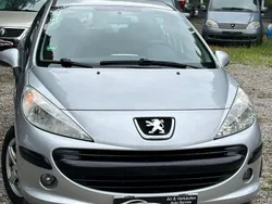 Grau Gebraucht 2007 Peugeot 207 Limousine | 3.699 € (Fairer Preis)