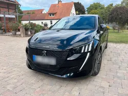 Schwarz Gebraucht 2021 Peugeot e-208 GT-line Kleinwagen | 14.590 € (Fairer Preis)