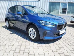 Blau Gebraucht 2023 BMW 218 Active Tourer Luxury Line Van / Kleinbus | 29.980 € (Guter Preis)