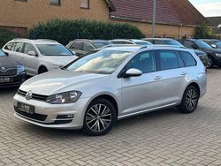Silber Gebraucht 2017 VW Golf VII Allstar Kombi | 13.449 € (Fairer Preis)