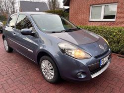 Blau Gebraucht 2009 Renault Clio II Dynamique Limousine | 2.800 € (Fairer Preis)