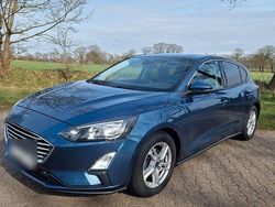 Blau Gebraucht 2019 Ford Focus Cool & Connect Limousine | 11.200 € (Fairer Preis)