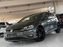 Grau Gebraucht 2018 VW Golf VII Sound Limousine | 14.991 € (Fairer Preis)