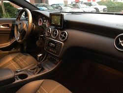 Silber Gebraucht 2015 Mercedes A200 Urban Limousine | 14.500 € (Guter Preis)