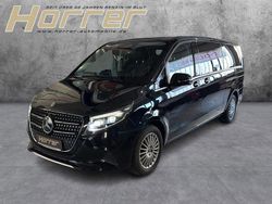 Obsidianschwarz metallic Gebraucht 2024 Mercedes V300 Avantgarde Van / Kleinbus | 63.890 € (Fairer Preis)