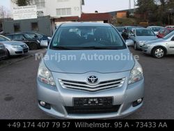 Silber Gebraucht 2010 Toyota Verso Life Van / Kleinbus | 5.799 € (Fairer Preis)