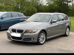 Grau Gebraucht 2012 BMW 318 Comfort Edition Kombi | 7.600 € (Guter Preis)