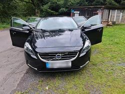 Schwarz Gebraucht 2012 Volvo V40 Momentum Kleinwagen | 6.900 € (Guter Preis)