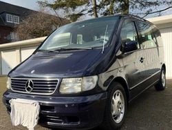 Blau Gebraucht 2000 Mercedes V230 Van / Kleinbus | 3.999 € (Teuer)