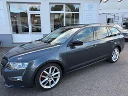 Grau Gebraucht 2016 Skoda Octavia RS Kombi | 16.850 € (Fairer Preis)