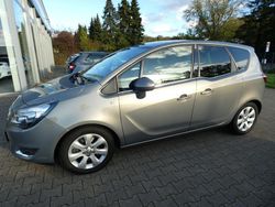 Grau Gebraucht 2016 Opel Meriva Van / Kleinbus | 7.990 € (Fairer Preis)