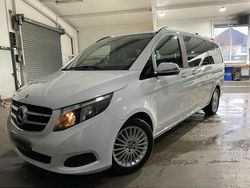Weiß Gebraucht 2018 Mercedes V220 Van / Kleinbus | 33.500 € (Fairer Preis)