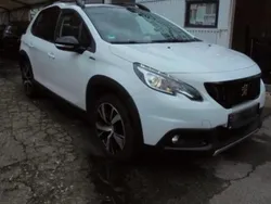 Weiß Gebraucht 2017 Peugeot 2008 SUV | 9.850 € (Fairer Preis)