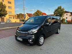 Schwarz Gebraucht 2017 Opel Vivaro Exklusiv Van | 15.550 €
