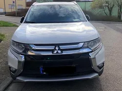 Weiß Gebraucht 2016 Mitsubishi Outlander SUV | 12.600 € (Fairer Preis)