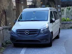 Grau Gebraucht 2018 Mercedes Vito Van / Kleinbus | 46.900 €