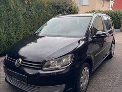 Schwarz Gebraucht 2010 VW Touran Trendline Van / Kleinbus | 3.200 € (Fairer Preis)
