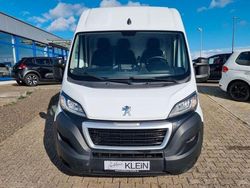 Eisweiß Gebraucht 2024 Peugeot Boxer Van | 21.990 € (Fairer Preis)