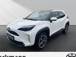 Weiß Gebraucht 2022 Toyota Yaris Cross Elegant SUV | 24.990 € (Fairer Preis)