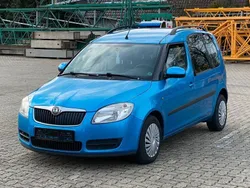 Blau Gebraucht 2009 Skoda Roomster Plus Edition Van / Kleinbus | 5.900 € (Teuer)