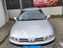 Silber Gebraucht 2002 Mitsubishi Carisma Limousine | 2.470 €