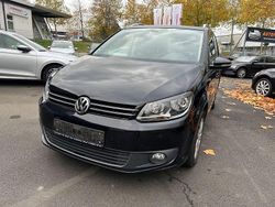 Schwarz Gebraucht 2015 VW Touran Comfortline Van / Kleinbus | 10.499 € (Superpreis)