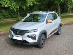 Silber Gebraucht 2022 Dacia Spring Comfort Plus Kleinwagen | 10.300 € (Guter Preis)
