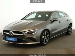 Grau Gebraucht 2022 Mercedes CLA220 Shooting Brake Progressive Kombi | 27.890 € (Guter Preis)