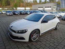 Weiß Gebraucht 2009 VW Scirocco Sportline Coupé | 6.990 € (Etwas zu teuer)
