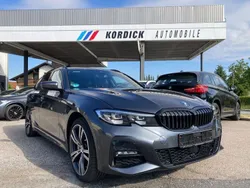 BMW 330e