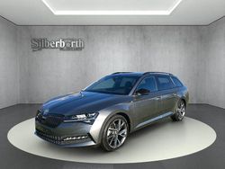 Grau Gebraucht 2024 Skoda Superb SportLine Kombi | 39.990 € (Etwas zu teuer)