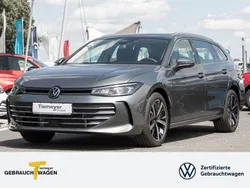 Grau Neu 2025 VW Passat Business Kombi | 46.440 € (Guter Preis)