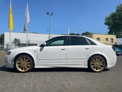 Weiß Gebraucht 2001 Audi A4 Limousine | 4.000 € (Fairer Preis)