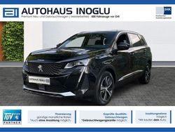 Lackierung schwarz perla nera/ Gebraucht 2022 Peugeot 5008 GT Van / Kleinbus | 27.980 € (Fairer Preis)
