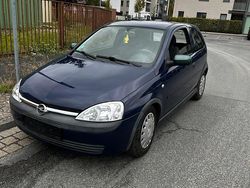 Blau Gebraucht 2002 Opel Corsa Kleinwagen | 900 € (Guter Preis)