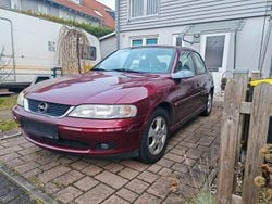 Rot Gebraucht 2000 Opel Vectra Limousine | 600 € (Superpreis)