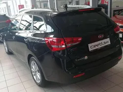Schwarz Gebraucht 2017 Kia Ceed Sportswagon DREAM-TEAM Edition Kombi | 12.000 € (Fairer Preis)